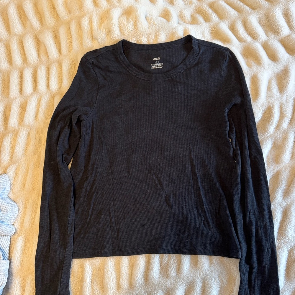 Aerie Black Long Sleeve Women's Tee